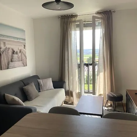 De 25 M² A Apartment