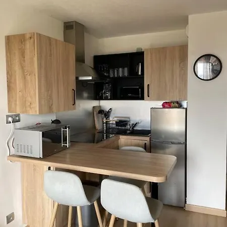De 25 M² A